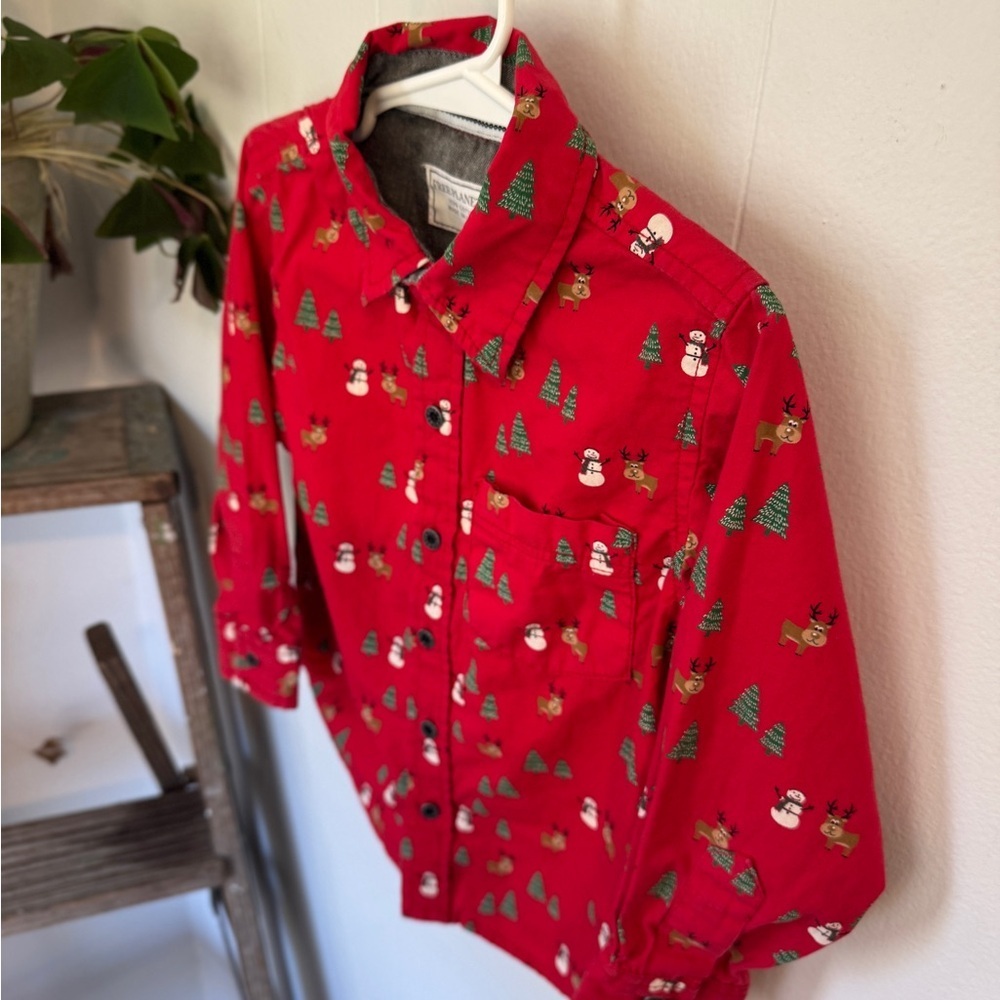 🎄❄️ Kids Holiday Button-Down Shirt 4T | Free Planet 🤍✨ - Picture 7 of 7